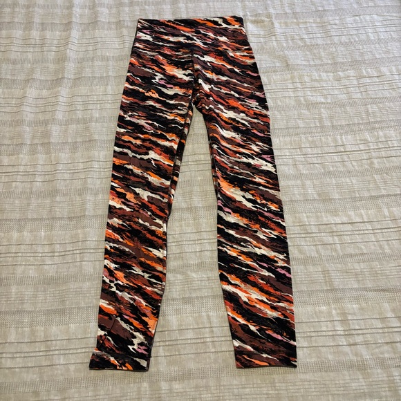 Lululemon Lunar New Year Align High-Rise Pant/Legging 25" SIZE 4 - Picture 5 of 13